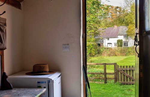 Tirabad House | Cottage in Wales near Glyndwr’s Way