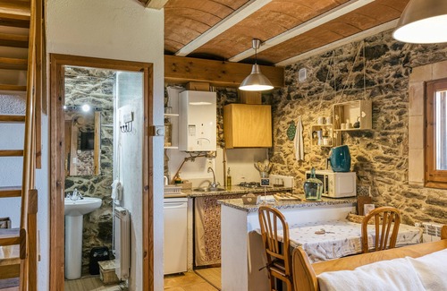 Susqueda Cottage | Cottage 'La Rústika' with Mountain View, Shared Garden and Wi-Fi