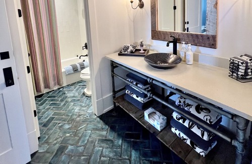 Franklin Cottage | Cottage Loft at Trinity View Farm. Fantastic views of rolling hills in TN!