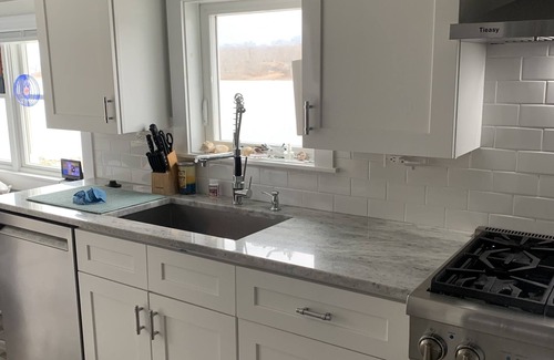 Niantic House | Cottage on the bay