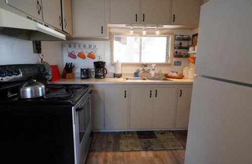 Eureka House | Cottage on the Canal