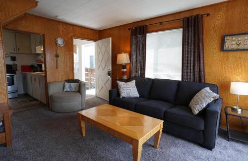 Eureka House | Cottage on the Canal