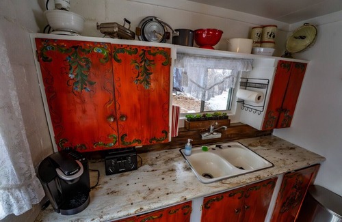 Sundance Cottage | Cottage On The Stream Sundance, Utah Hot tub Sunny kitchen Decks Wood stove Mountain Cabins Utah