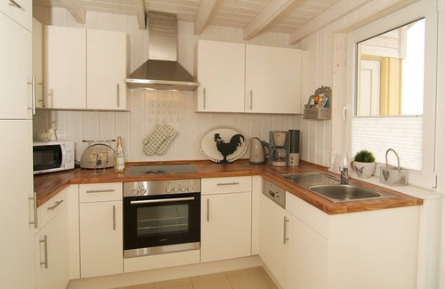 Wesselburenerkoog House | Cottage on tw beach/sea. Büsum u. St. Peter-Ording, pets welcome