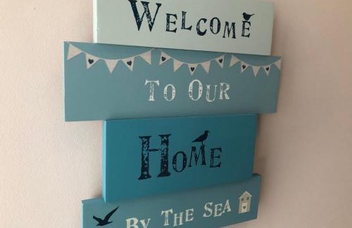 Lytham St. Anne's House | Cottage - Sleeps4 - PetFriendly - Garden - ByBeach