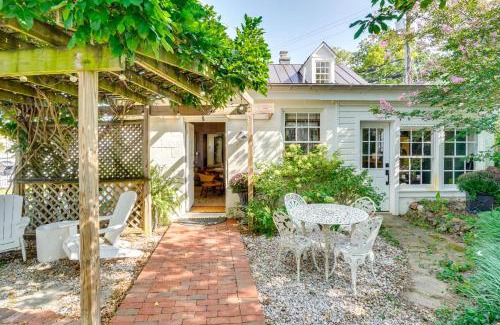 Leesburg's Old and Historic District House | Cottage with Furnished Patio and Garden Dtwn Leesburg