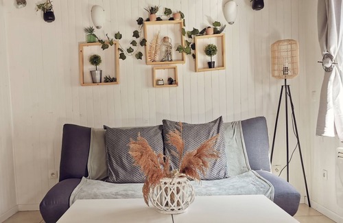 Ablon House | Cottage with garden in the countryside