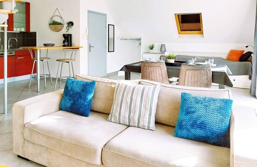 Voegtlinshoffen Apartment | Cottage with heated pool, near Eguisheim