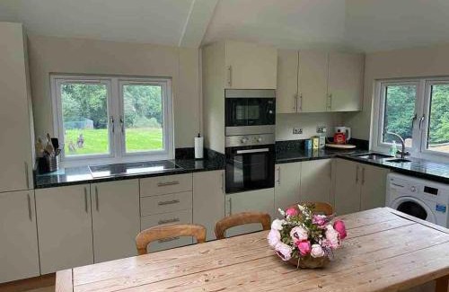 Farnham Apartment | Cottage with Heated Indoor PoolTennis Court- 2142