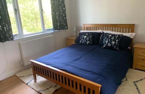 Llanfihangel Tal-y-llyn Apartment | Cottage with outstanding views