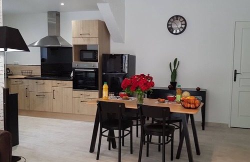 Raissac-d'Aude Cottage | cottage with terrace, BBQ, the charm of the countryside, ideal couple