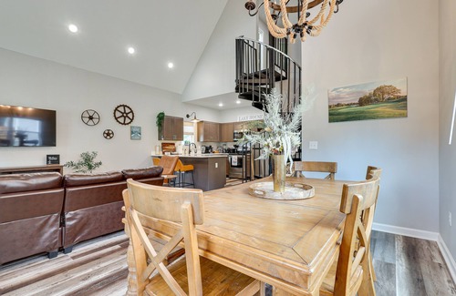 Counce House | Counce Vacation Rental w/Private Deck: Near Golf!