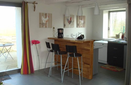 Laiz Cottage | Country Cottage/the kingfisher shelter