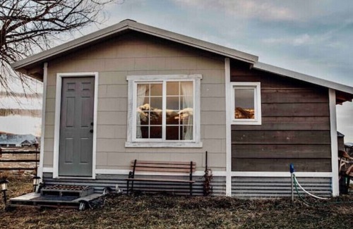 St. Ignatius Cottage | Country Cottage with woodfired sauna