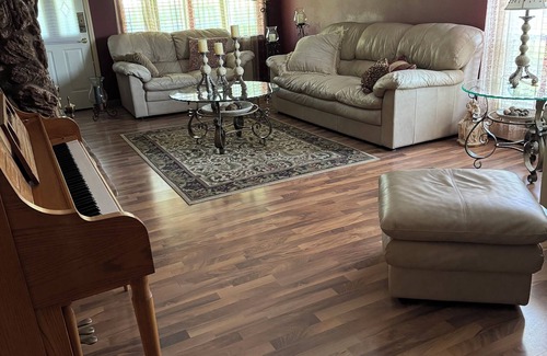 Johnston City House | Country Haven. Relax in a country home.