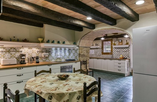 Llampaies House | Country House 'Can Gat Vell' with Shared Pool, Wi-Fi and Air Conditioning