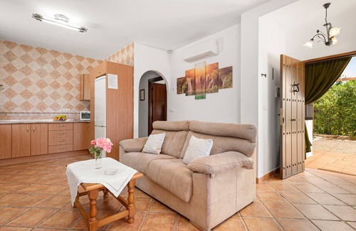 Comares House | Country House 'La Casita Del Garrobo' with Mountain View, Wi-Fi and Air Conditioning