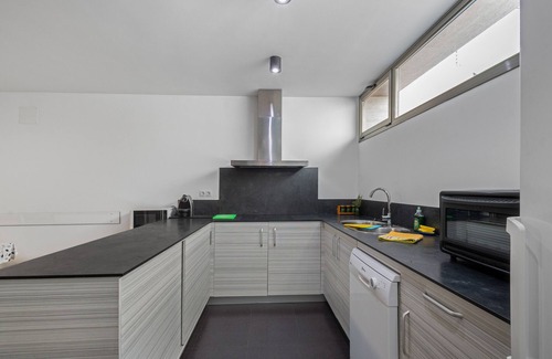 Tornos House | Country House 'Laberinto' with Private Terrace, Private Garden and Wi-Fi