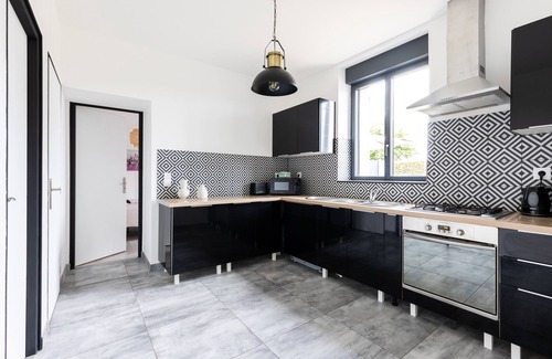 Ladaux House | Country House 'Le Gite' with Private Terrace, Private Garden and Wi-Fi