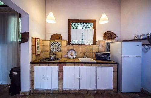 Citta del Mare Cottage | Country house with communal pool sea view