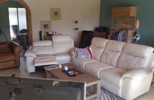 Westerstede Apartment | Country house with a great rhodes garden. Sauna and pool. 3 children up to 16 free