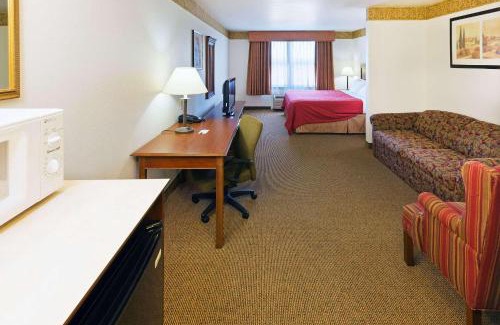 Chambersburg Hotel | Country Inn & Suites by Radisson, Chambersburg, PA