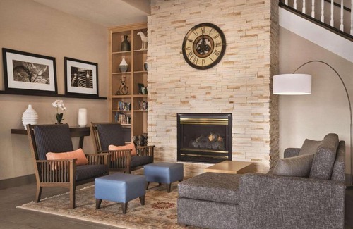 Dakota Dunes Hotel | Country Inn & Suites by Radisson, Dakota Dunes, SD
