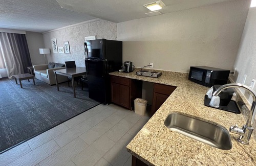 Sturtevant Hotel | Country Inn & Suites by Radisson, Mt. Pleasant-Racine West, WI