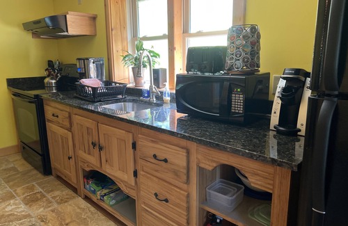 Lynnville Cabin | Country log cabin in beautiful middle Tennessee