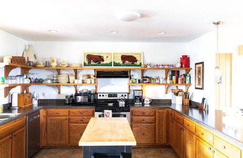 Wartrace House | Country setting with spectacular views