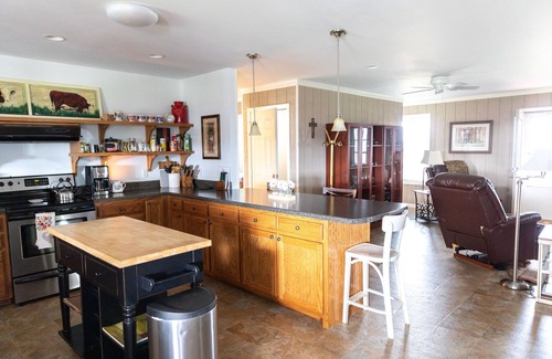 Wartrace House | Country setting with spectacular views