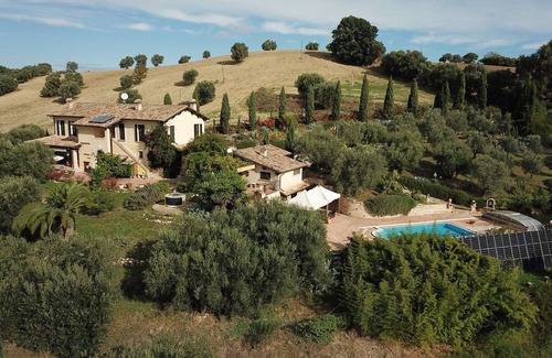 San Benedetto del Tronto Villa | Country villa in panoramic location with pool and close to the beach (9km)