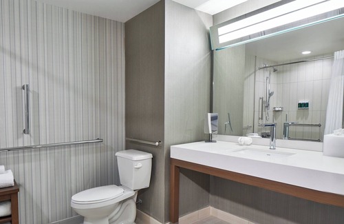 Locust Point Hotel | Courtyard by Marriott Baltimore Downtown/McHenry Row