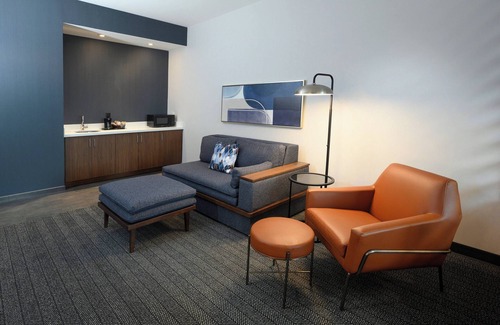 Charlotte Hotel | Courtyard by Marriott Charlotte Waverly