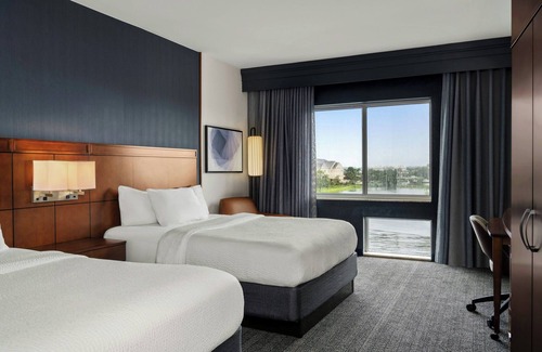 Evansville Hotel | Courtyard by Marriott Evansville East