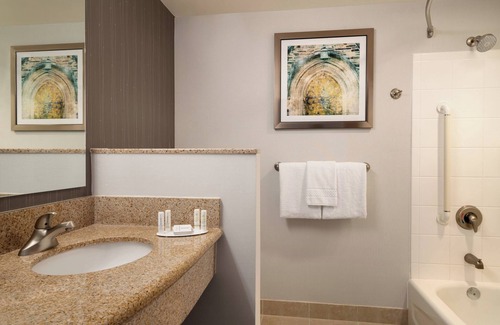 Ewing Hotel | Courtyard by Marriott Ewing Princeton