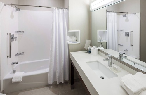 Conroe Hotel | Courtyard by Marriott Houston North/Shenandoah