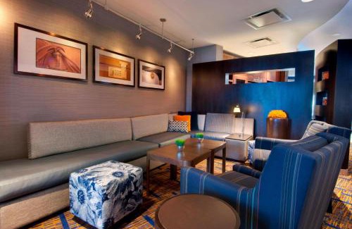 Madison Hotel | Courtyard by Marriott Madison East