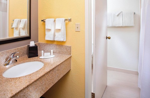 Doral Hotel | Courtyard by Marriott Miami Airport West/Doral