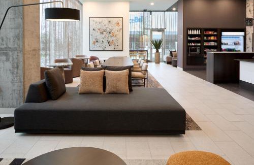 Laval-des-Rapides Hotel | Courtyard by Marriott Montreal Laval