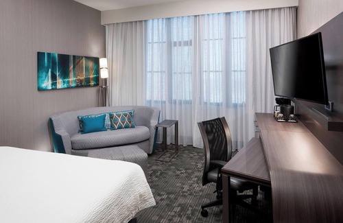 Downtown Omaha Hotel | Courtyard by Marriott Omaha Downtown