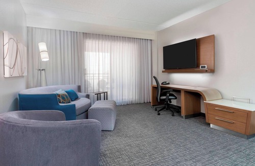 Downtown Tampa Hotel | Courtyard by Marriott Tampa Downtown