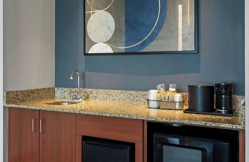 Maple Grove Hotel | Courtyard by Marriott Minneapolis Maple Grove/Arbor Lakes