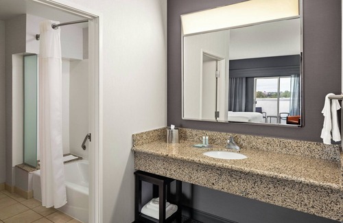 Maple Grove Hotel | Courtyard by Marriott Minneapolis Maple Grove/Arbor Lakes