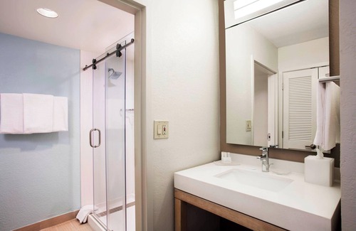 Myrtle Beach Hotel | Courtyard by Marriott Myrtle Beach Barefoot Landing