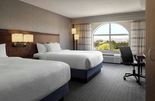 Simi Valley Hotel | Courtyard by Marriott Ventura Simi Valley