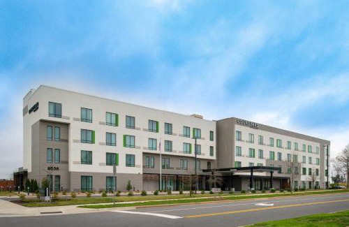 Dixie - Berryhill Hotel | Courtyard Charlotte Steele Creek