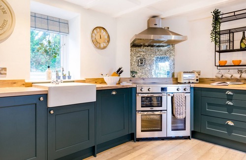 Delabole Cottage | Courtyard Cottage - Within the Helland Barton Farm Collection