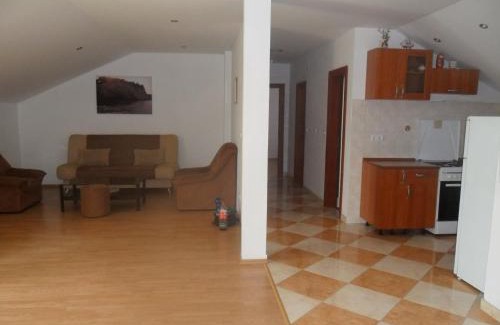 Lopud Island Apartment | Courtyard Stay in Town