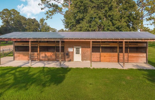 Fairhope RV Rental | Covered RV LOT on a Private Ranch! + Utility Hookups + Amenities!